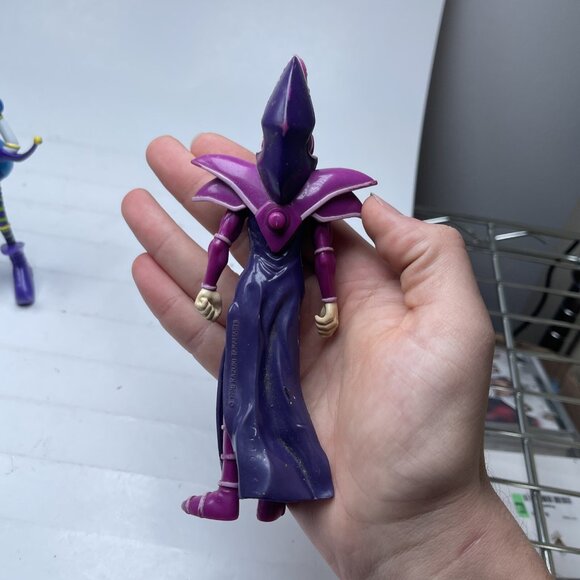 VINTAGE  Saggi The Clown + Dark Magician Yu Gi Oh Action 1996 Kazuki Takahashi - Picture 11 of 16